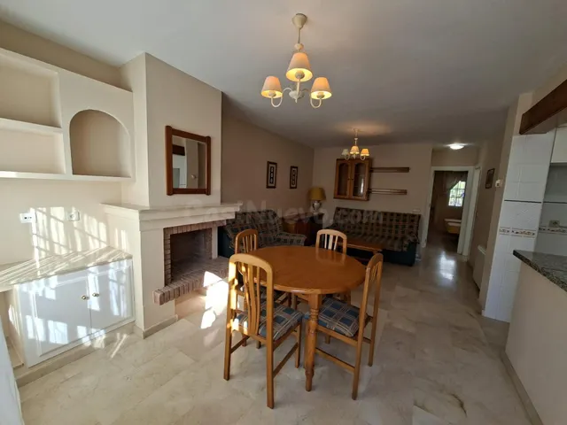 OPORTUNIDAD EXCLUSIVA: ADOSADO EN PLANTA BAJA CON SOLÁRIUM E - foto 5