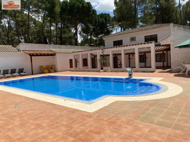 ESPECTACULAR CHALET EN PINARES DEL JUCAR — 13