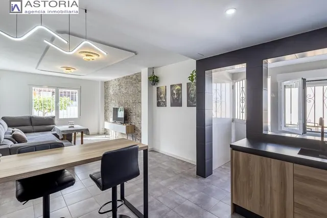 Casa en venta en Monachil (Granada) – Amplia, luminosa y con gran potencial — 11
