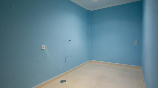 ENTREPLANTA PREPARADA PARA NEGOCIO, OFICINAS O SIMILAR — 9