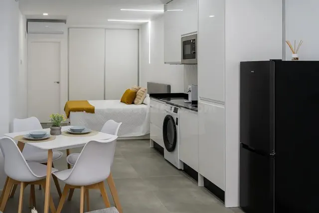 ¡DISEÑO, LUZ YCOMODIDAD EN EL ARCÁNGEL! Loft listo para entr