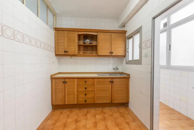 Amplio piso en Pedro Antonio de Alarcón — 9