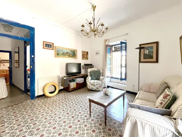 SE VENDE CASA DE PUEBLO DE TRES PLANTAS Y 7 DORMITORIOS EN A - foto 3