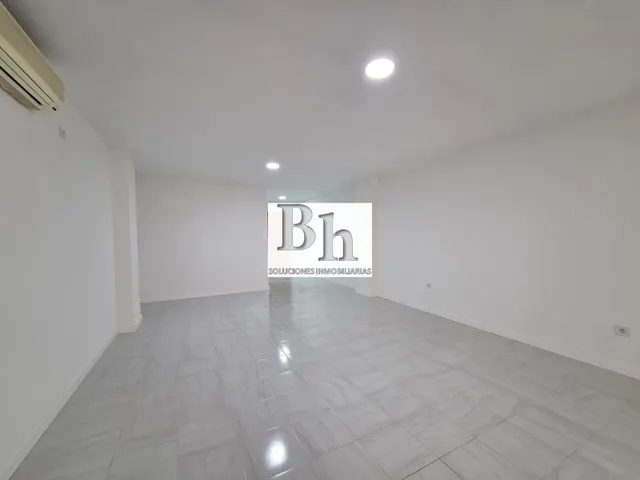 INMOBILIARIA BLANHOGAR VENDE LOCAL EN TORREMOLINOS — 10