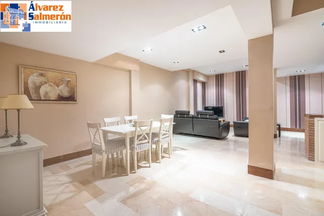 ADOSADA EN URBANIZACIÓN EN HUETOR VEGA — 30