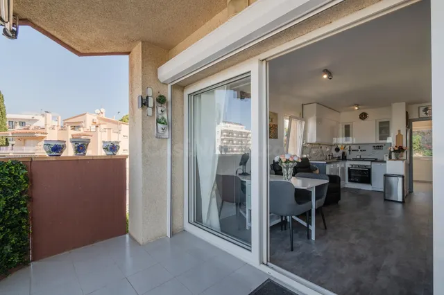 ¡Vistas espectaculares y luminosidad en un apartamento refor - foto 2