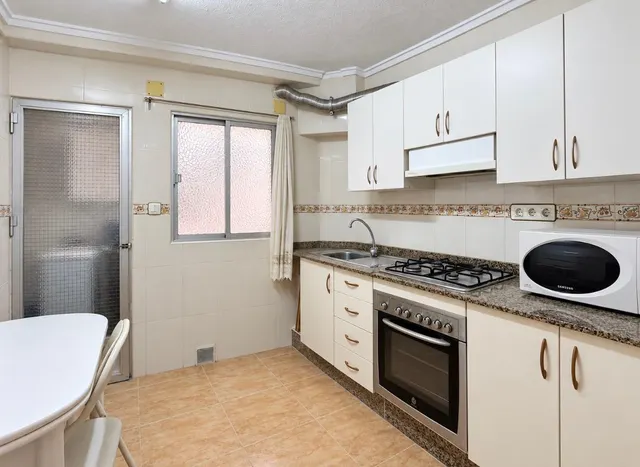 PISO EN VENTA, FRENTE CONSUM, ORIHUELA CENTRO — 9