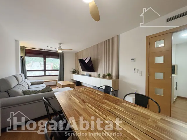 ¡Hogar de lujo! Amplio, sofisticado y reformado, con patio y garaje, todo amueblado — 46