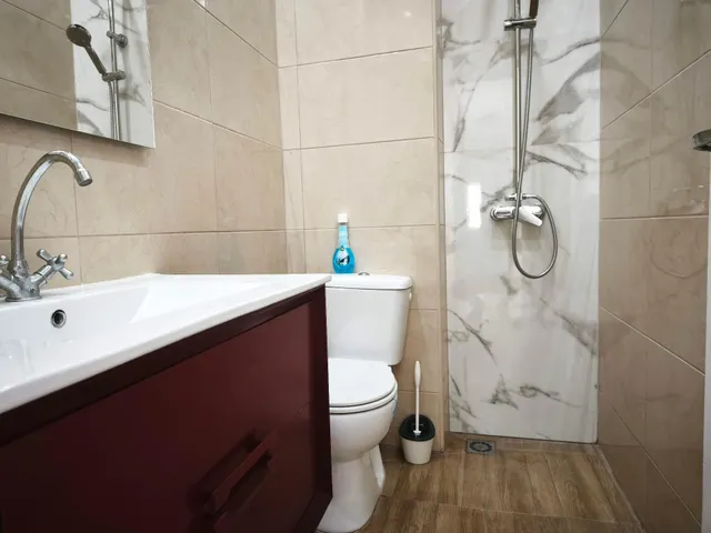 VIVIENDA REFORMADA CON ASCENSOR — 7