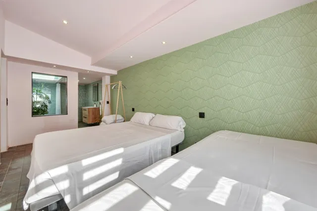 ESPECTACULAR VILLA CON PISCINA, 6 DORMITORIOS EN SUITE Y VISTAS AL MAR EN SA TORRE — 15