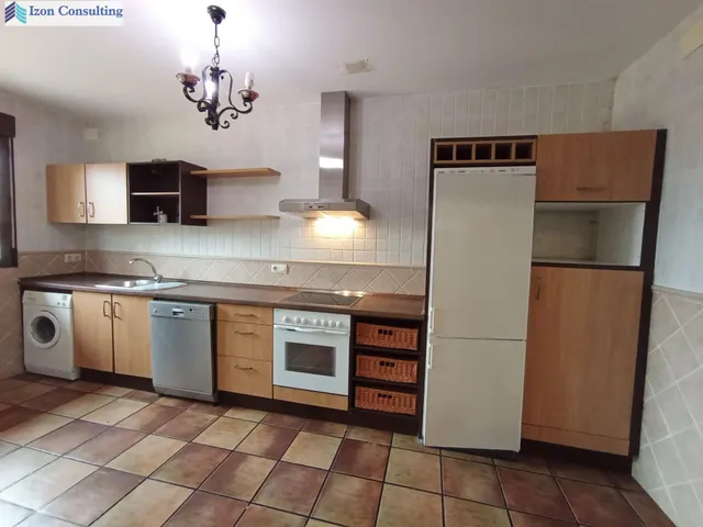 BONITA CASA DE PIEDRA EN ROBLEDO — 9