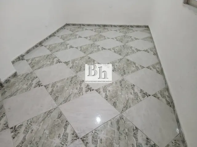 Oportunidad piso venta zona capuchinos concretamente avenida principal vistas despejadas, exterior, 4 dormitorios, 2 baños, garaje, patio, terraza, mejor ver... — 8