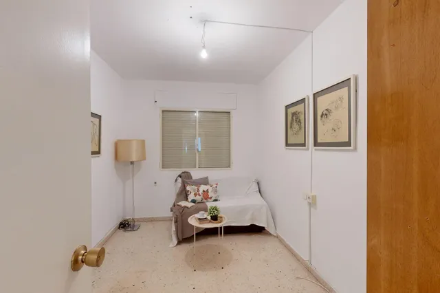 Vivienda en Avd. Río Segura — 25