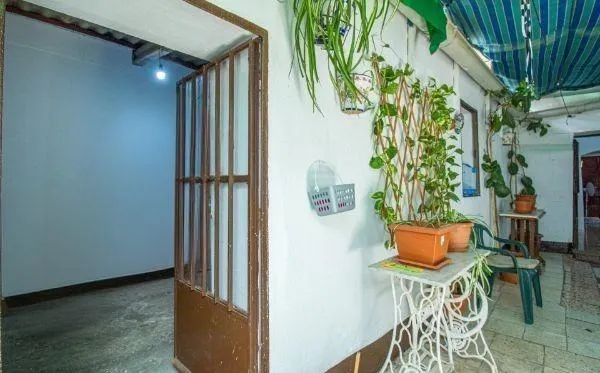 CASA EN SAN ROQUE TOTALMENTE EXTERIOR CON MUCHAS POSIBILIDADES PATIO AMPLIO Y TERRAZAS — 19