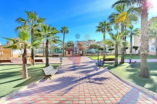 ¡Planta baja a la venta en el Pinar de Guardamar! Orientación oeste, cochera opcional — 27
