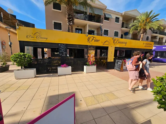 TRASPASO DE RESTAURANTE EN LOS ALCÑZARES. — 2