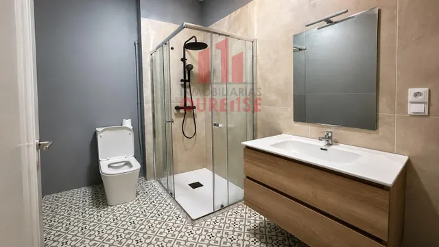 OPORTUNIDAD ESTUDIANTES!! habitaciones CON TODOS LOS GASTOS INCLUIDOS EN EL CASCO ANTIGUO. — 13