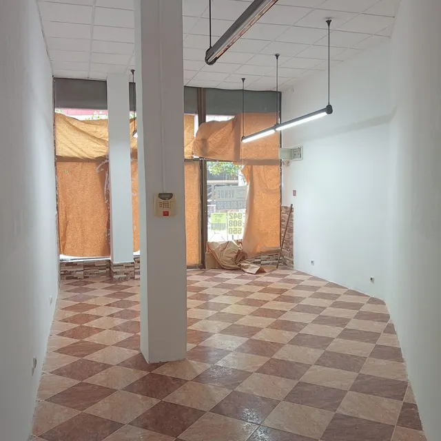 Local Comercial en Cuatro Caminos - Torrelavega — 6