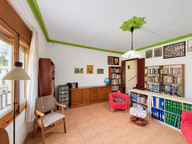 No es una casa más. Es una vivienda de 1880 con carácter. — 13