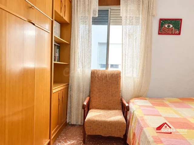 PISO EN VENTA EN SANTA ROSA – 4 DORMITORIOS, 2 BAÑOS Y TERRAZA — 5