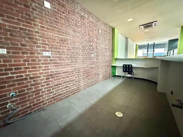 ALQUILER DE LOCAL DE 150M2 CENTRO DE SESEÑA - foto 5