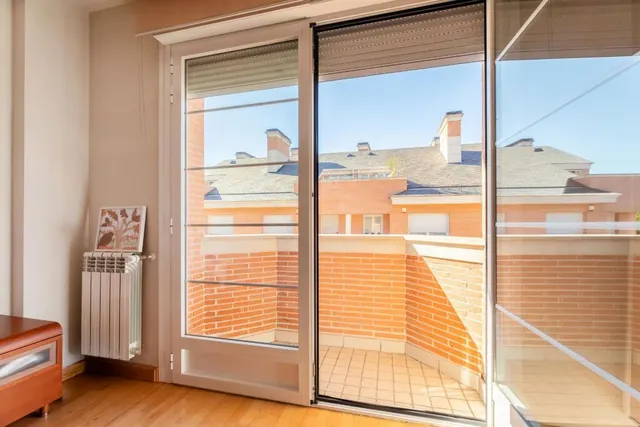 Chalet Adosado en Pozuelo De Alarcón — 19