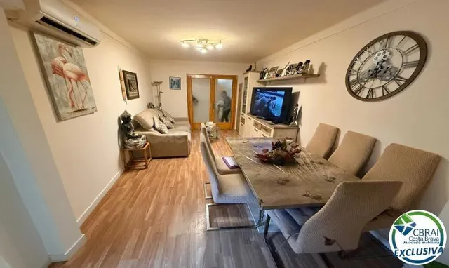 Apartamento en pleno centro, a 250 metros de la playa. - foto 2