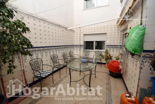 RENOVADO Y MUY AMPLIO CON TERRAZA Y BALCÓN - foto 2