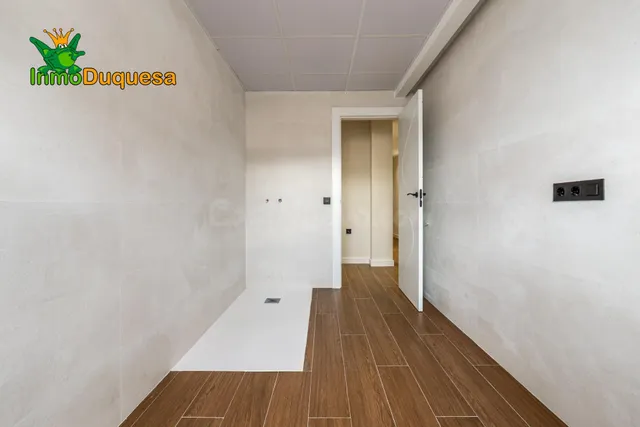 Casa con dimensiones de CHALET en Alfacar, 7 dorm. REFORMA RECIENTE (Sin terminar). — 21