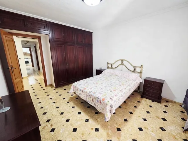 AMPLIO PISO A TAN SOLO 3 MIN DEL PASEO GERMANIAS — 7