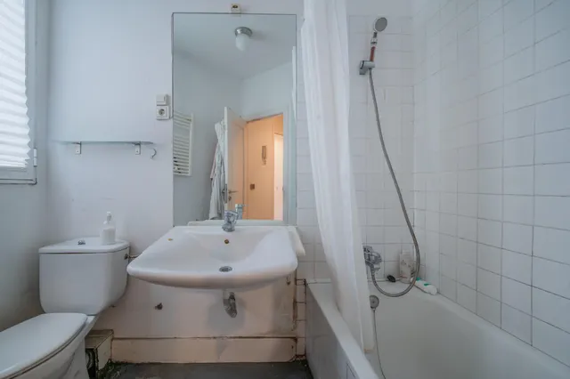 Piso  Ideal Para Reformar  Calle San Lorenzo — 26