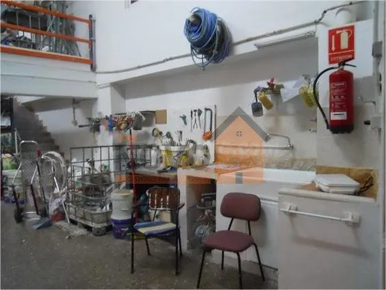 Local comercial 400m² en venta - Área de Silla - foto 5