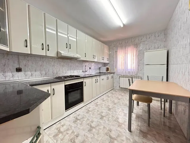 CHALET EN GRIJOTA PUEBLO. CON PISCINA PRIVADA.