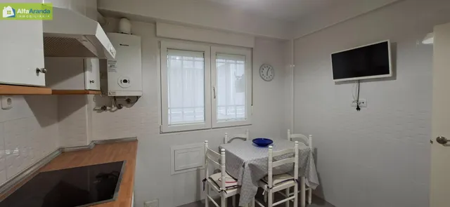 Piso reformado con patio privado en el centro de Aranda de Duero — 9