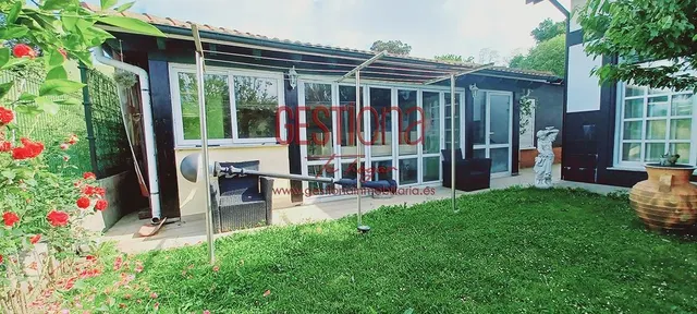 CHALET CON PISCINA PRIVADA. MERUELO. — 50