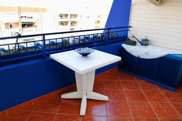 ÚLTIMO PISO CON ASCENSOR Y PLAZA DE GARAJE EN BLASCO IBAÑEZ - foto 3