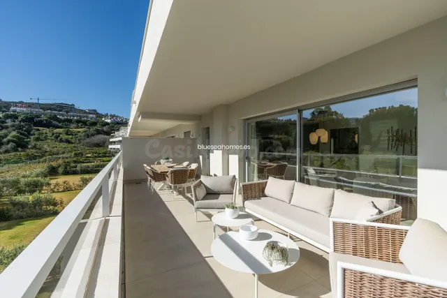 Venta de ático dúplex con tres dormitorios en Mijas Costa, M - foto 3