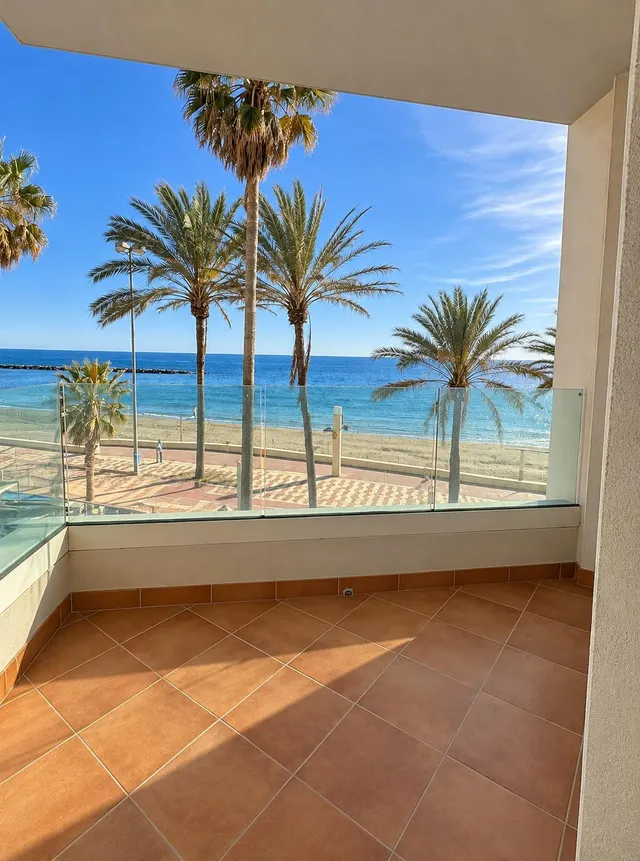 Piso en alquiler de larga estancia con vistas al mar — 9