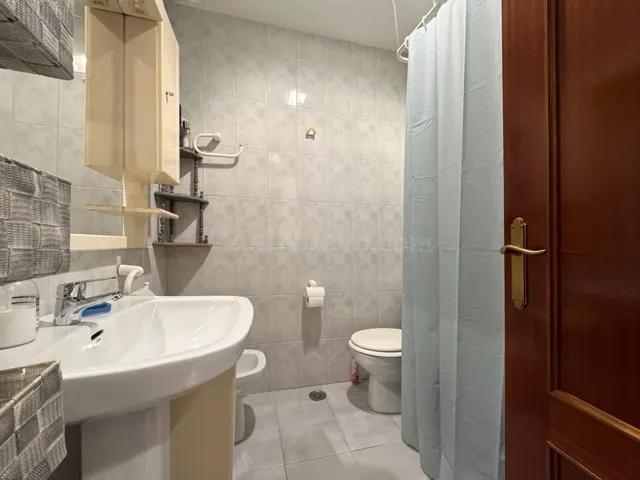 PISO DE 4 habitaciones EN PLENO CENTRO DE PONTEVEDRA, CON GARAJE Y TRASTERO — 8
