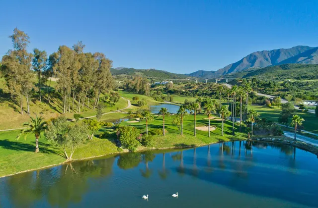 Apartamento de 3 dormitorios y 2 baños cerca de Estepona Golf — 22