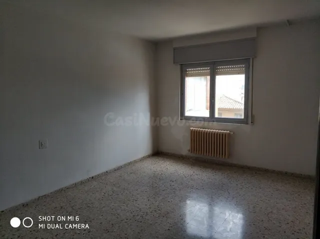 SE VENDE PISO EN EL CENTRO, 3 HAB., SALÓN, COCINA, BAÑO, TRA - foto 5