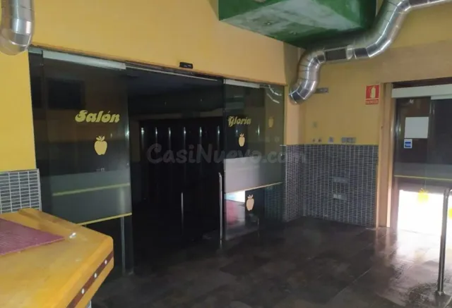 Se vende local comercial céntrico en Oviedo - foto 4
