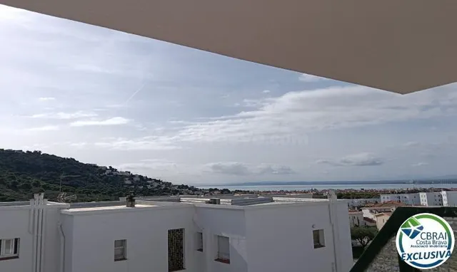 Bonito piso con vista mar en mas oliva Roses — 4