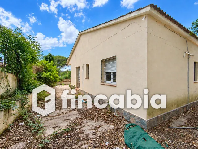 Casa independiente para reformar con jardín y garaje en Maçanet de la Selva — 21