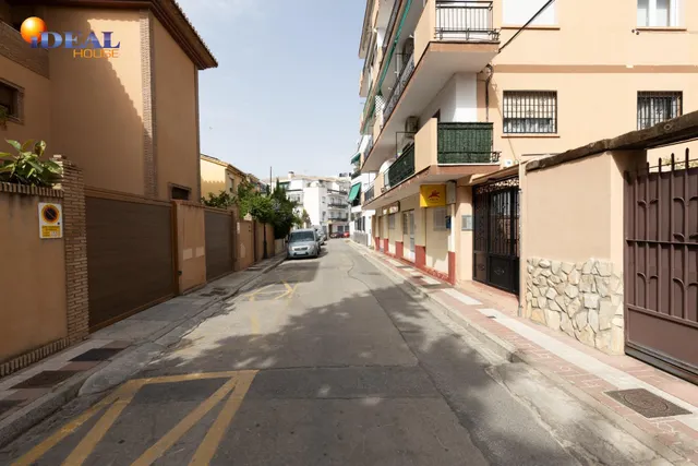 Piso 3 habitaciones en Calle Santa Margarita, junto Cmno. Bajo de Huétor — 35