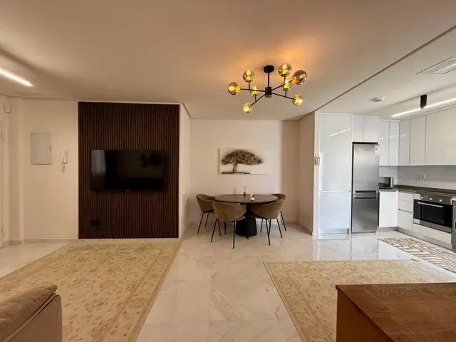 Bungalow en planta baja con 2 terrazas, piscina y parking en Aguas Nuevas — 24