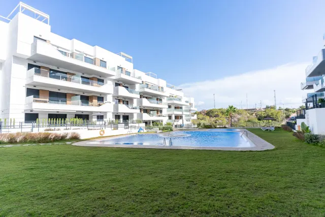 Apartamento con Solarium en Villamartin — 46