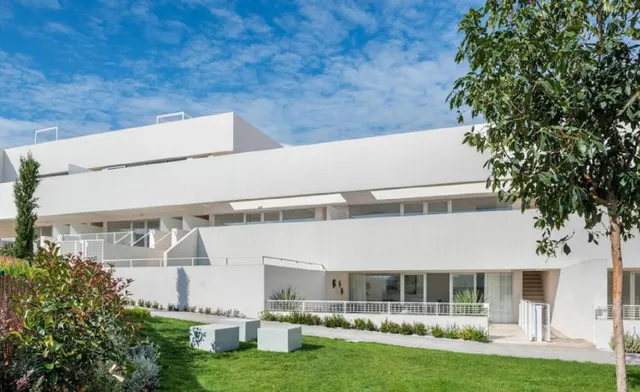 FANTASTICO BUNGALOW FRENTE A LA LAGUNA ROSA EN TORREVIEJA A ESTRENAR — 31