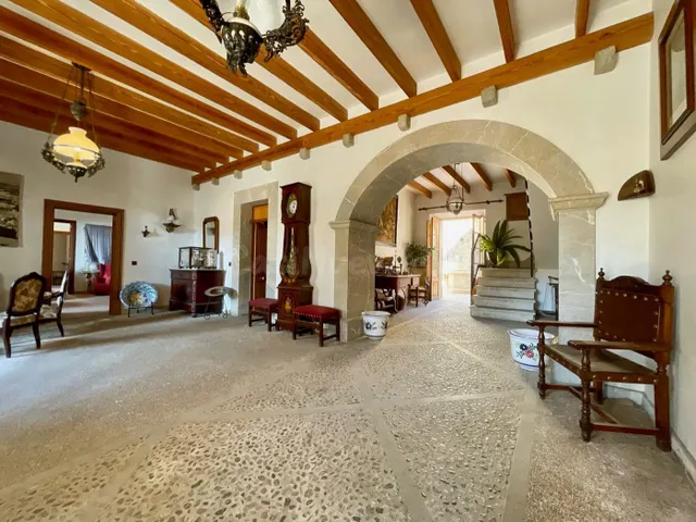SEÑORIAL VIVIENDA EN MANCOR DE LA VALL - foto 2
