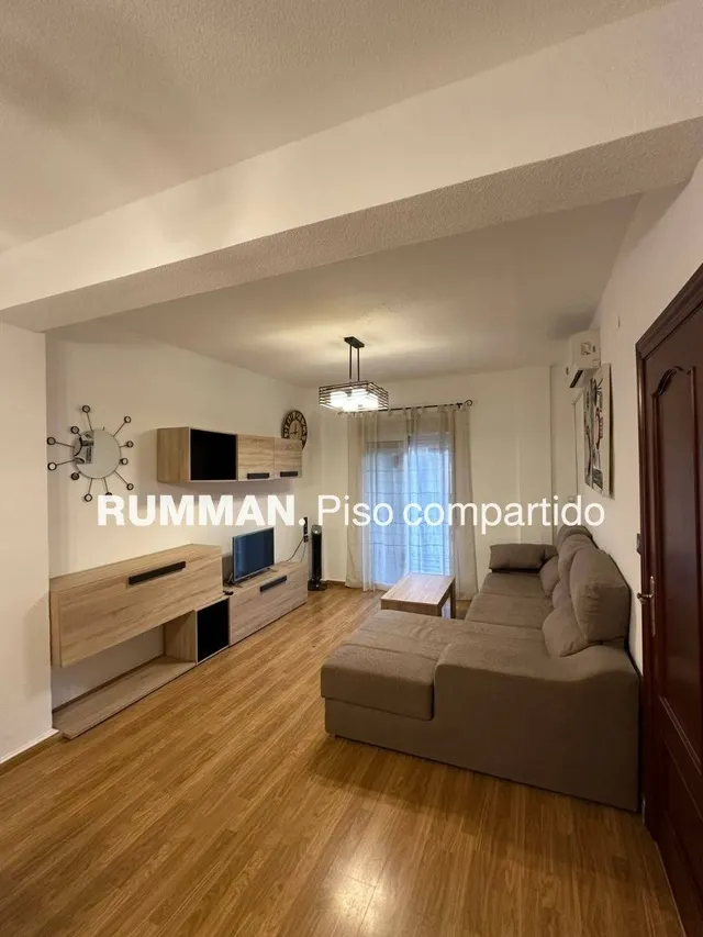 EST / TRAB. Piso de TRES dormitorios, zona Jardines del Triunfo — 12